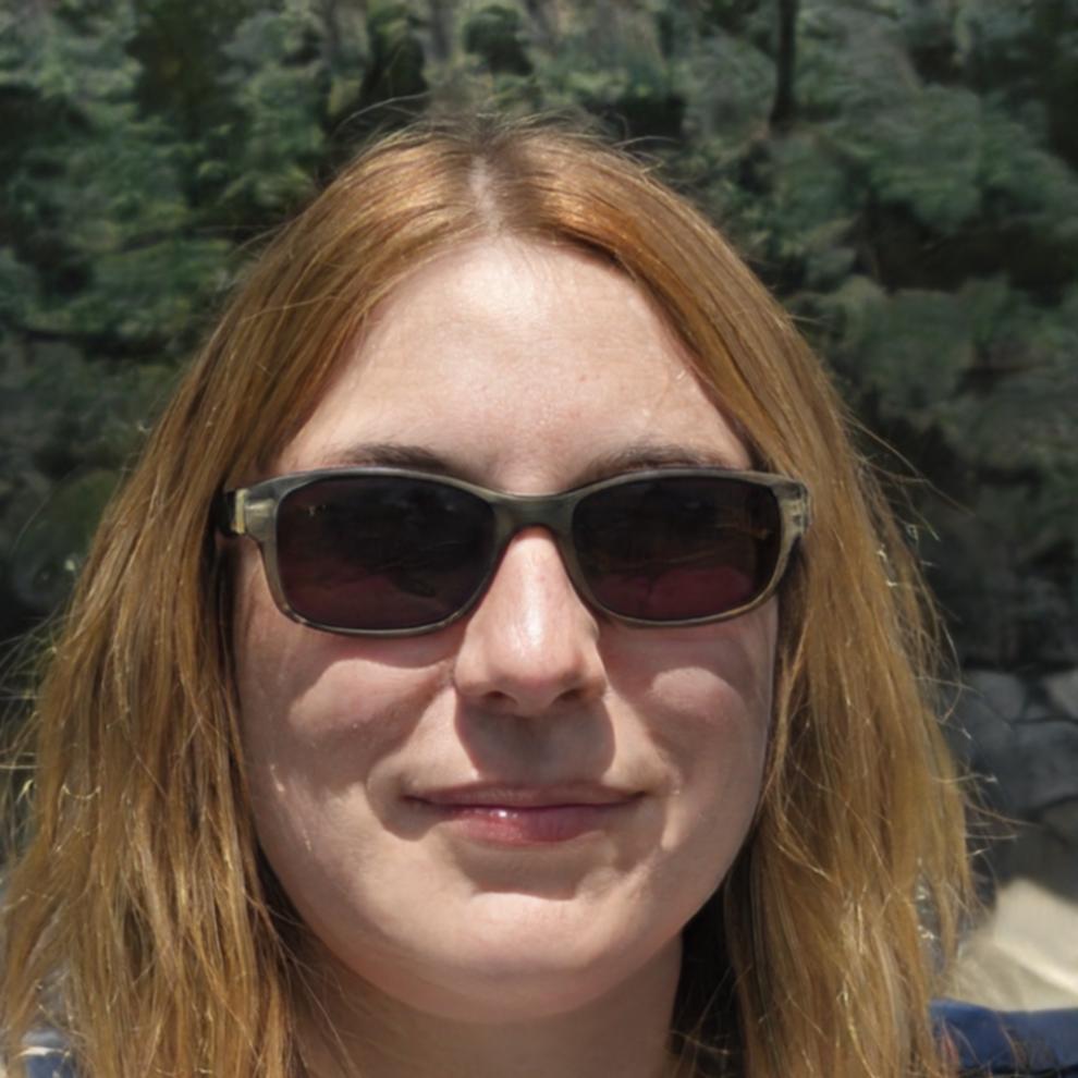 Portrait of Freya Lindström, SparkEvolve student sharing her learning experience